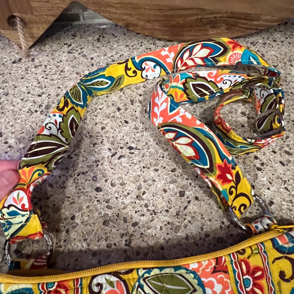 Vera Bradley  Crossbody Bag - Picture 5 of 7